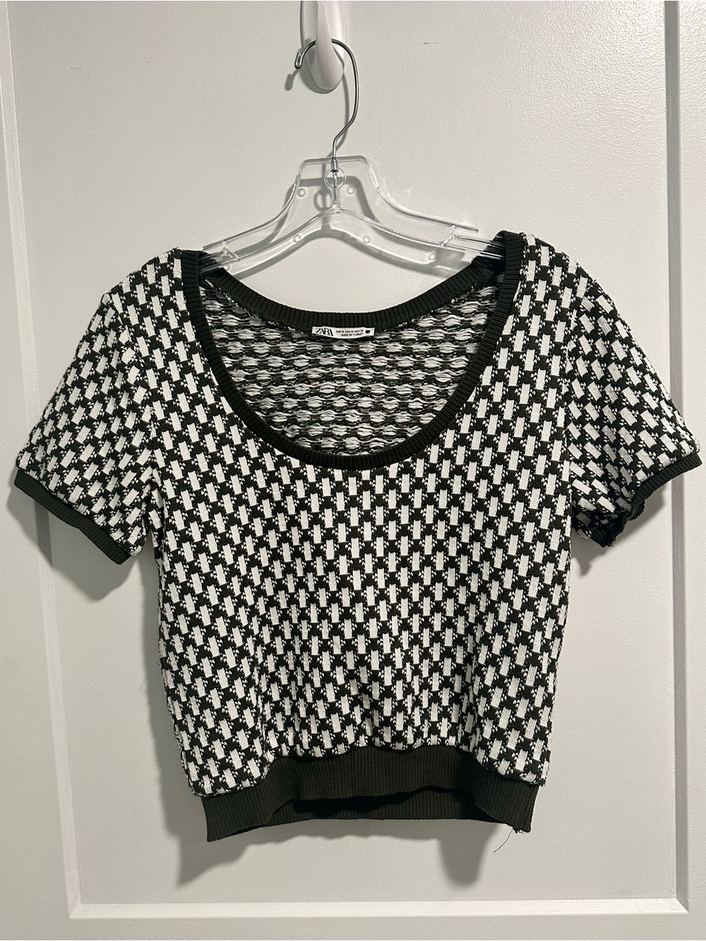 Zara Green and White Knit Short Sleeve Top